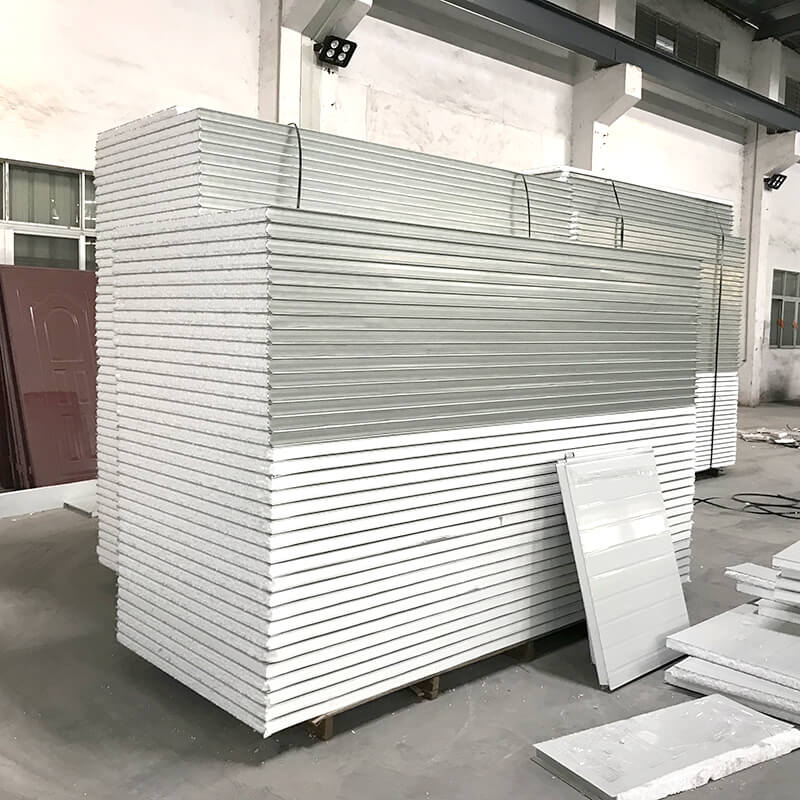 EPS Sandwich Panels in a factory